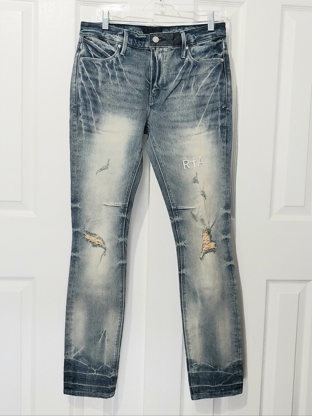 RtA Distressed Clayton Worn Out Jeans, NWT, Size 30x32